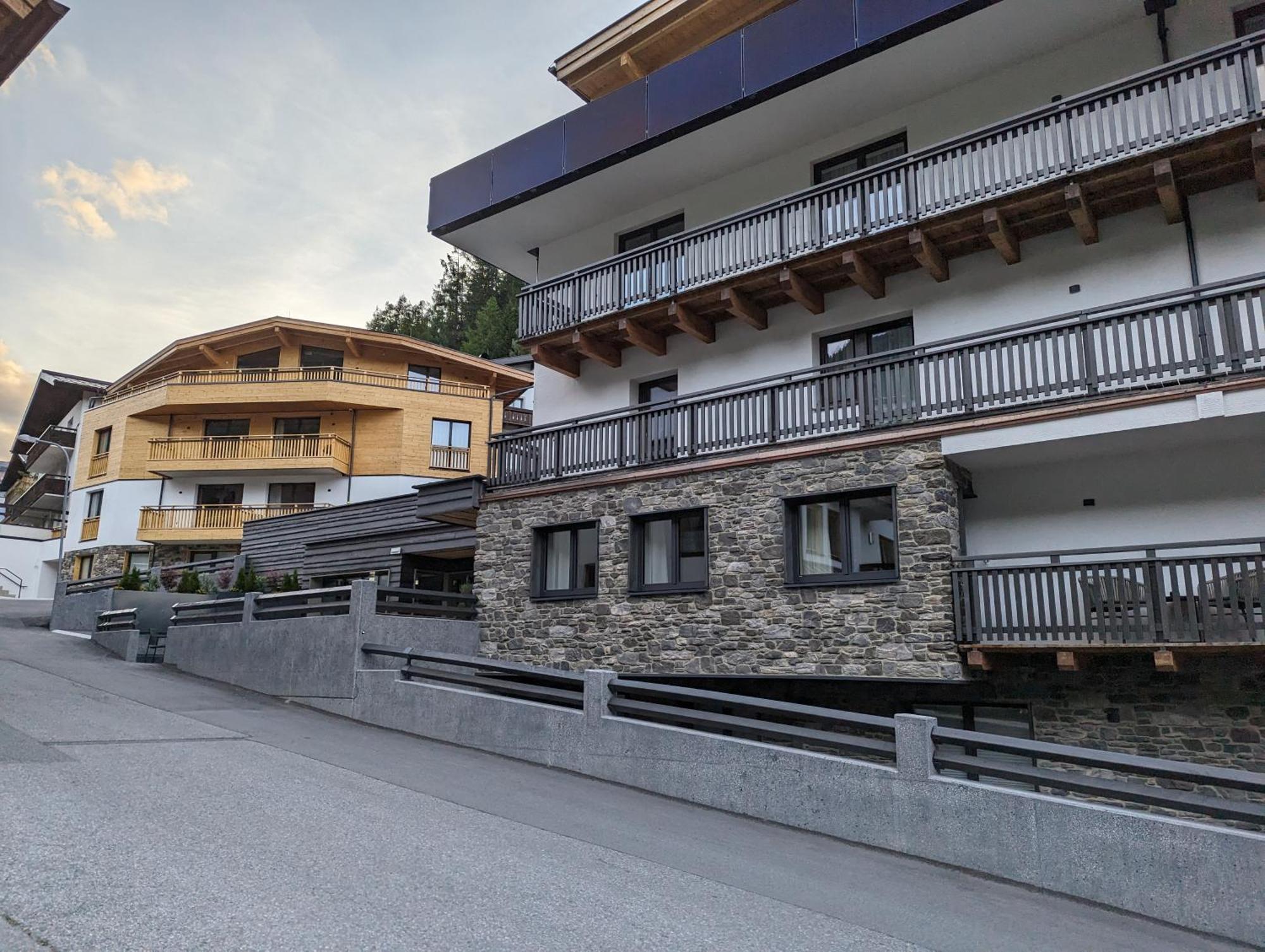 Arlhome - Zuhause Am Arlberg サンクト・アントン・アム・アールベルク エクステリア 写真